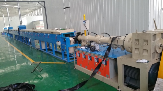 acheter Machine en caoutchouc d'extrudeuse de PVC de machine d'extrudeuse en caoutchouc de silicone d'OIN online manufacture