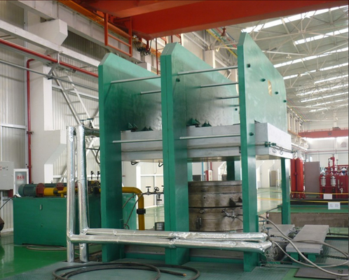 acheter Appareil de presse à vulcanisation de caoutchouc à chauffage électrique avec système de commande PLC online manufacture