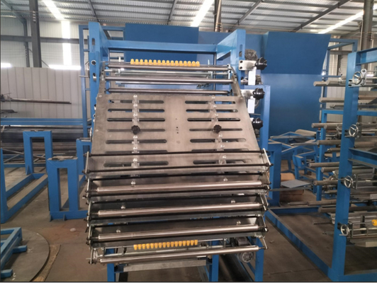 acheter Rack d'alimentation à quatre couches et machine de fabrication de pneus de moto à transport automatique online manufacture