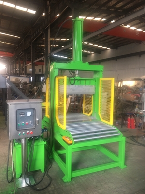 acheter La machine de découpe de caoutchouc en acier moulé DC53 a un faible bruit et une coupe propre online manufacture