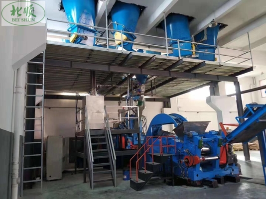 acheter La ligne de mélange automatique de caoutchouc adopte une machine de mélange interne de caoutchouc et une machine auxiliaire de batch online manufacture