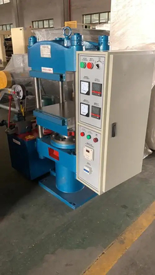 acheter Presses de vulcanisation à commande PLC avec une plage de température de 180°C et une pression de 500 tonnes online manufacture