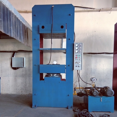 acheter Machines de fabrication de pneus en caoutchouc massif de 100 tonnes à double couche de travail online manufacture