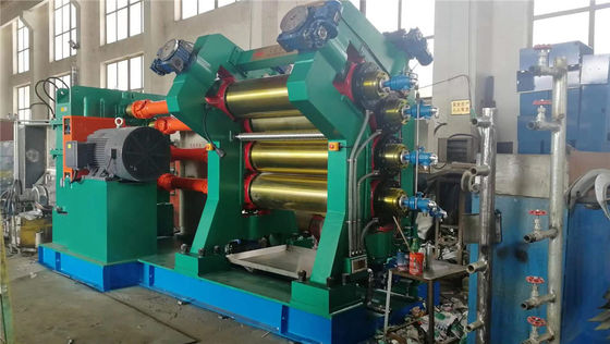 Bon prix Longueur en caoutchouc de travail de la calandre 1500MM de la calandre de la technologie avancée trois quatre petits pains en ligne