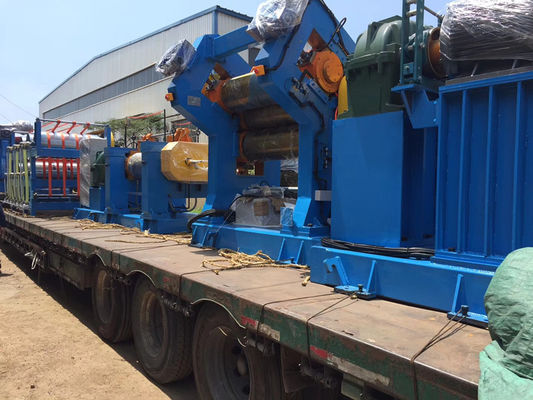 Bon prix Le calandrier électrique à trois rouleaux CE est utilisé pour le traitement de la plaque de caoutchouc/de la bande de roulement du pneu 220V/380V/440V en ligne