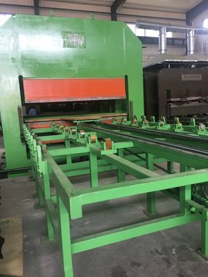 Bon prix Machine de vulcanisation de PLAQUE EN CAOUTCHOUC avec course de cylindre de 200 mm en ligne