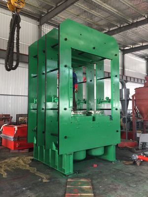 Bon prix Machine de presse à vulcanisation hydraulique à caoutchouc pour la production de grands joints d'huile de caoutchouc en ligne