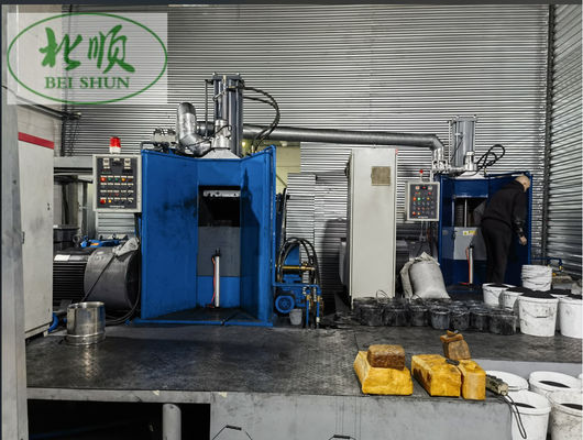 Bon prix Machine à pétrir du caoutchouc / mélangeur interne de caoutchouc avec chambre de mélange 55L/75L/110L/200L en ligne